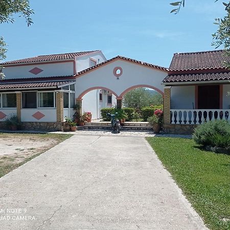 Villa Yannis Roda  Eksteriør billede